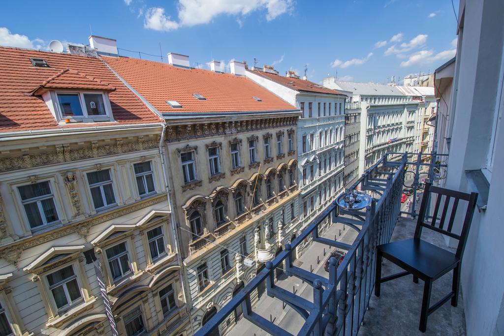 Labyrinth Apartments By Ruterra Praha Eksteriør bilde
